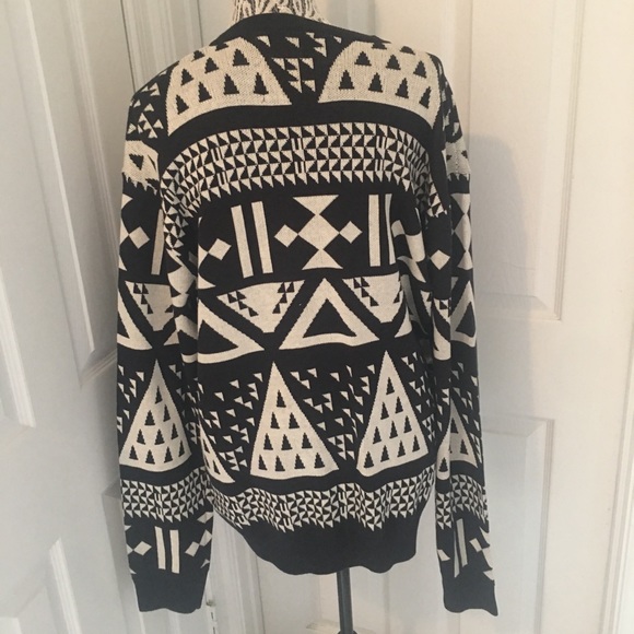 Aztec Sweater - Picture 2 of 3